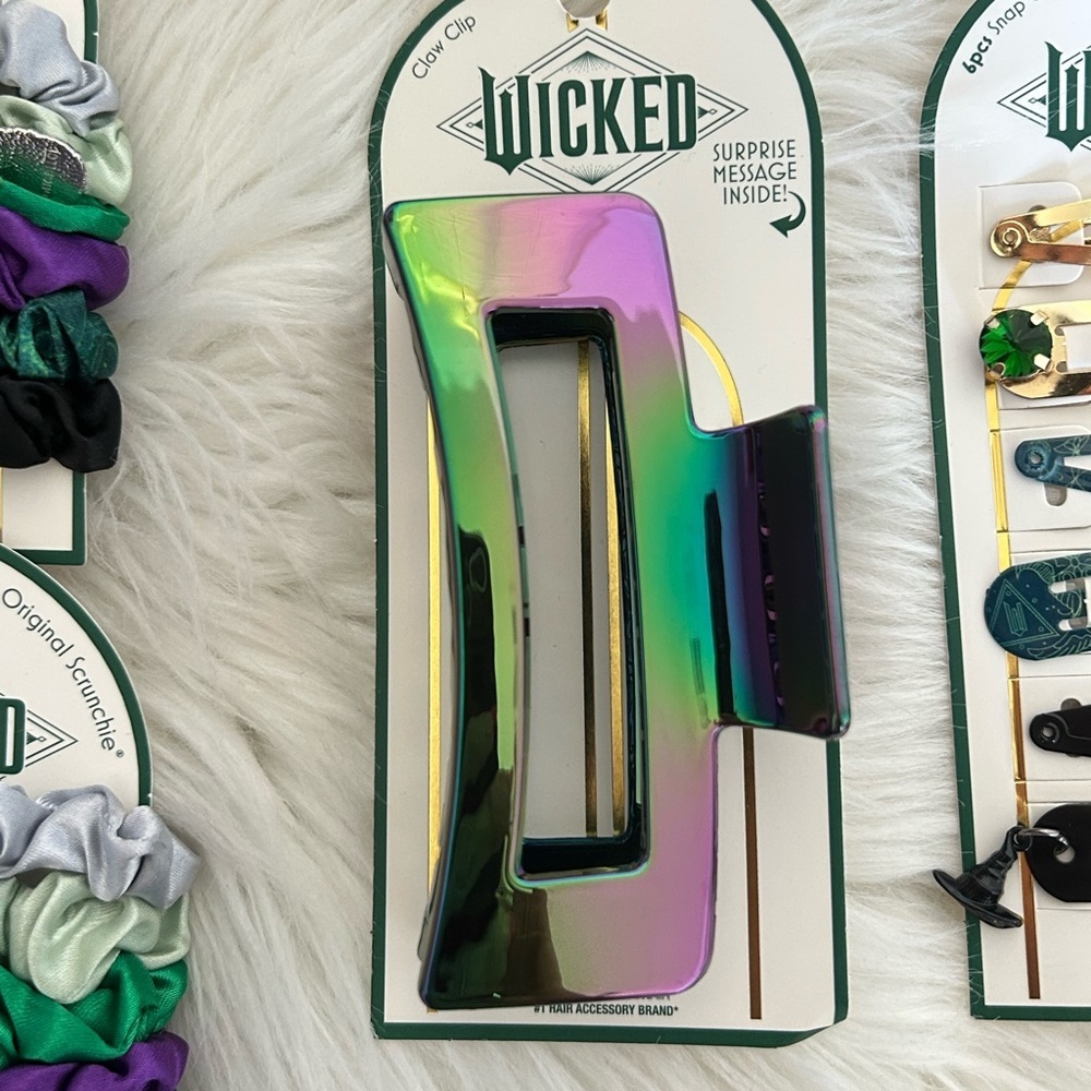 CONAIR WICKED Trademark Inspired 5 Piece Hair Accessories Set Black and Green - Picture 3 of 6